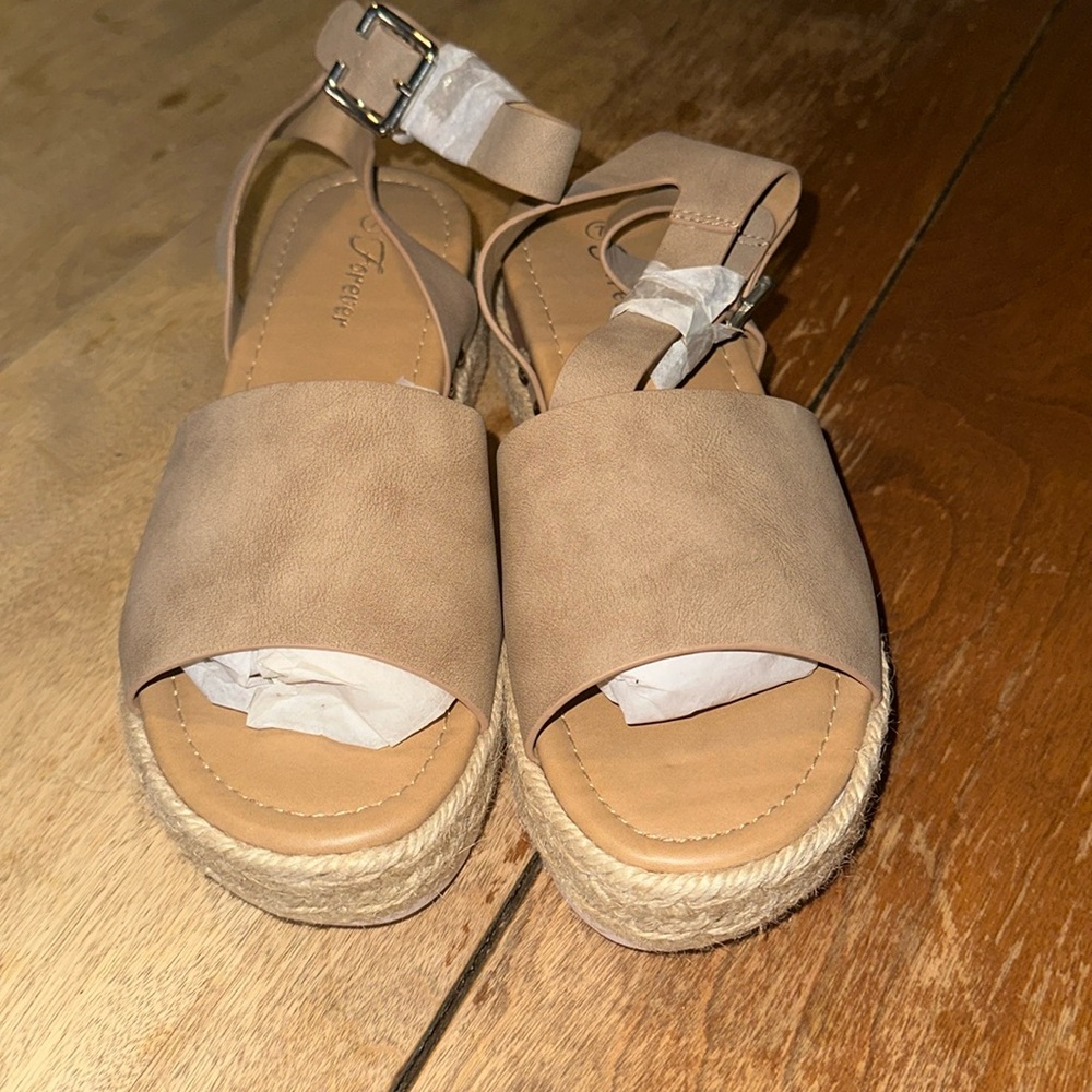 Boutique Platform Espadrille Ankle Strap Sandals NWOT